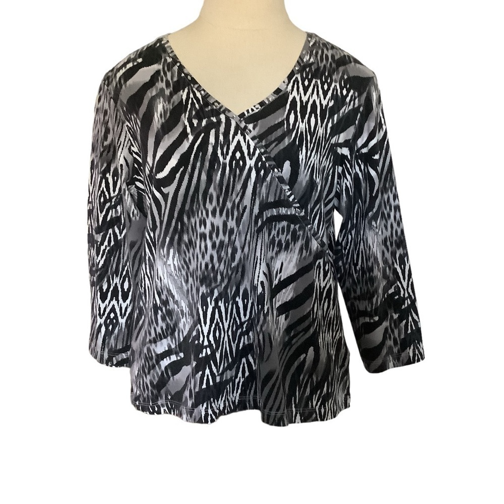HEARTS OF PALM Animal Print Knit Top -‎ Size PL